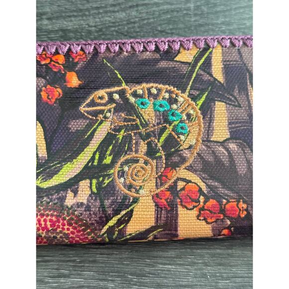 Sak Roots Embroidered Lizard Wallet Multi Color Many Card Slots And Compartments - Picture 3 of 9